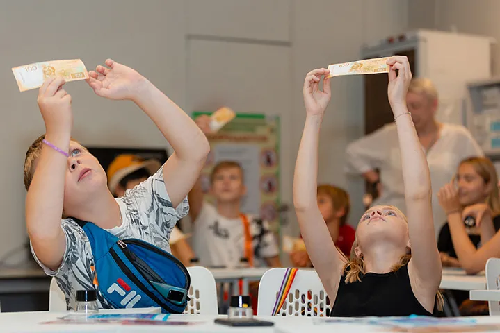 Финансовый чекап, VR-тренажеры и робот Арди