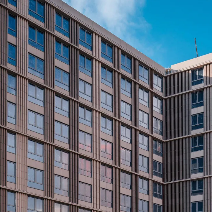 Более 400 моллированных окон установлено с помощью роботизированных технологий в проекте на западе Москвы 