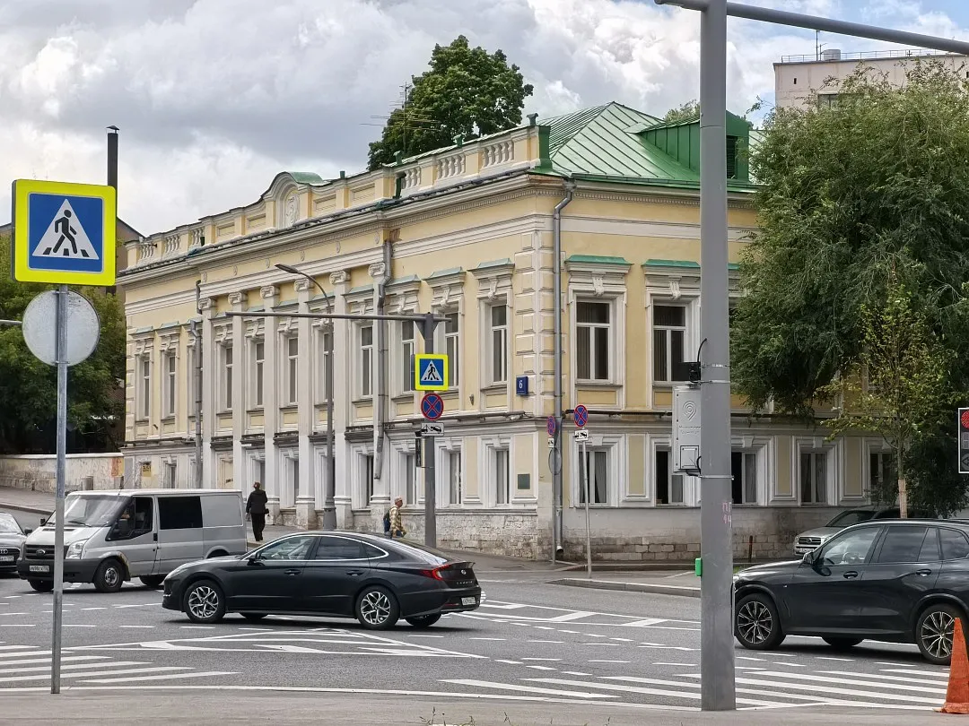 В центре Москвы на торги выставили этаж в исторической усадьбе Демидова XVIII века