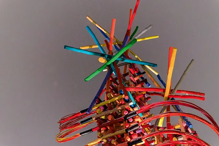 Брусника и бюро Никола-Ленивец открыли новогоднее пространство во дворе Музея Москвы