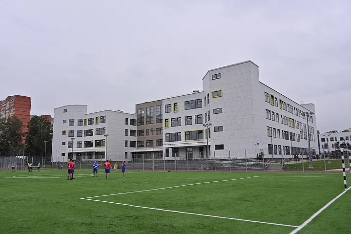 В августе инвесторы передали городу 16 социальных объектов 