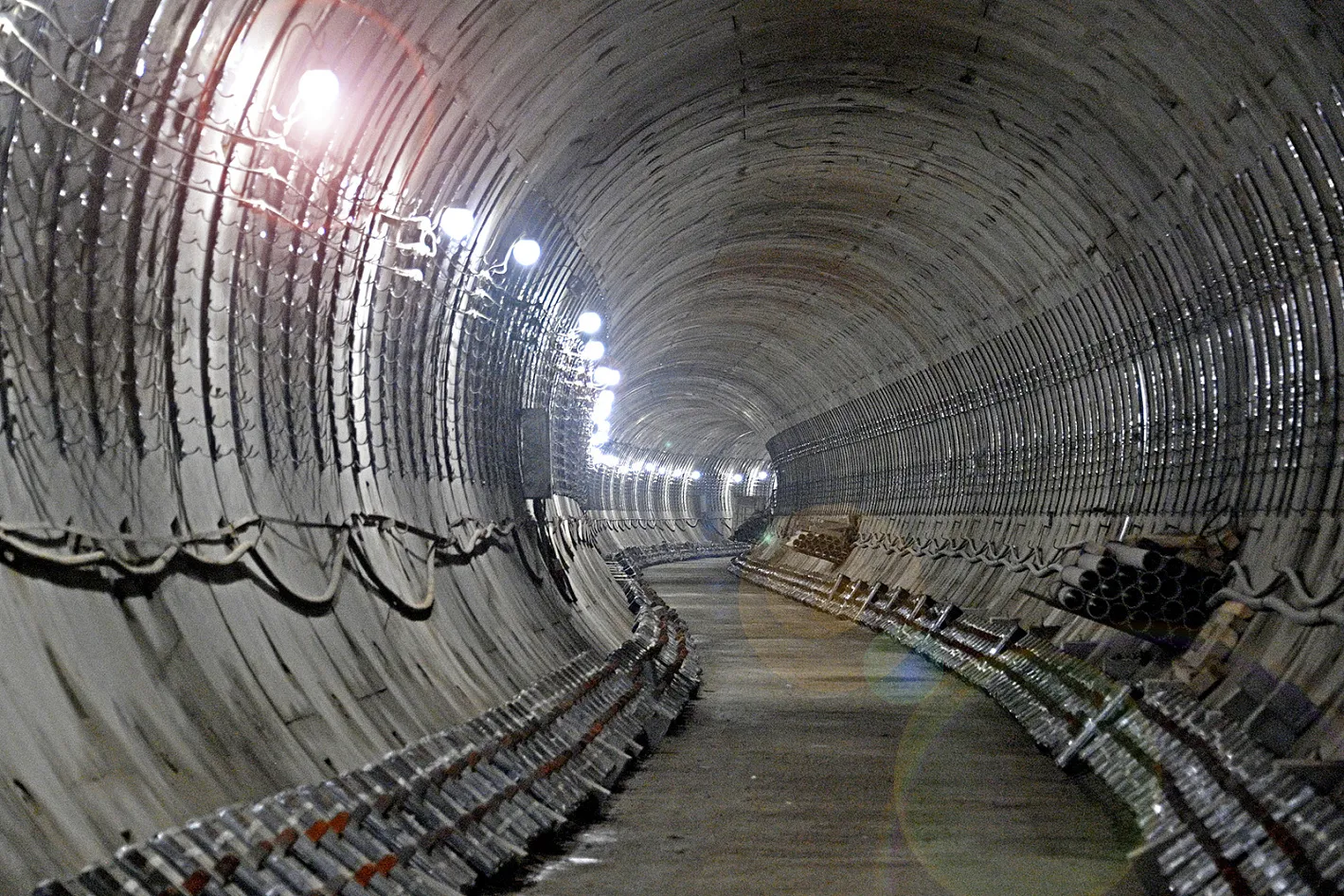 На станции метро «Звенигородская» начали цементировать грунты 