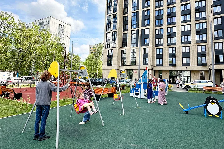 Более 300 жилых комплексов передано под заселение по программе реновации