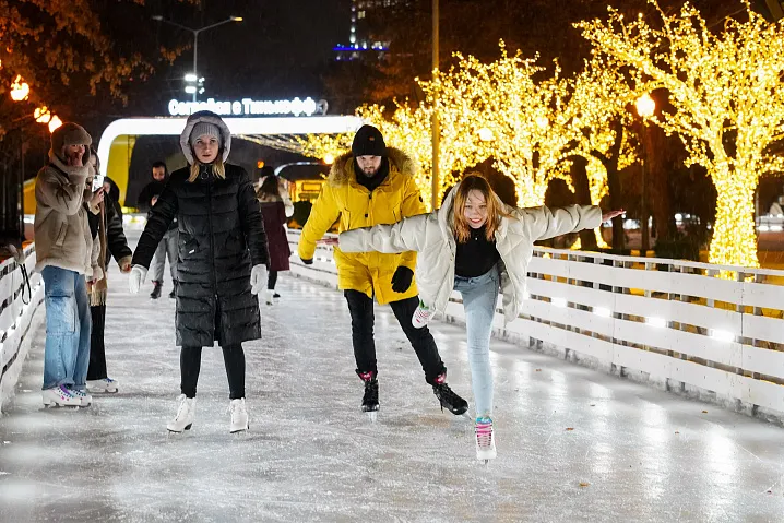 Мы протестировали главные катки Москвы-2023 и делимся впечатлениями 