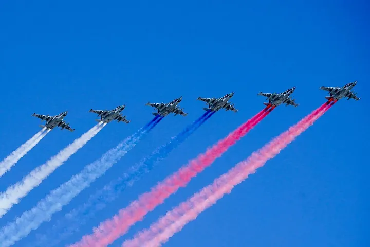 Майское небо над Москвой 