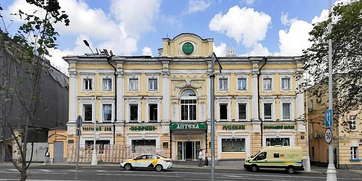 В Москве начали реставрацию Пречистенской аптеки и дома Бройдо 