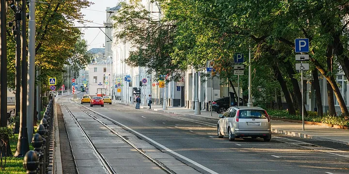 На Тургеневской площади реконструируют трамвайные пути