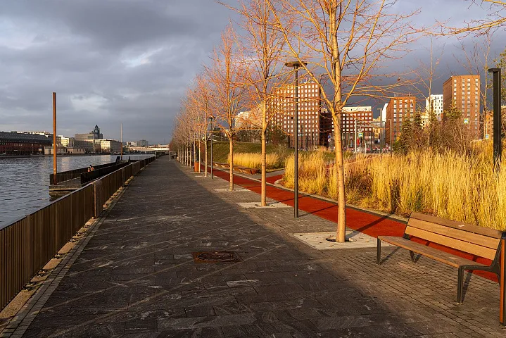 Завершен этап комплексного благоустройства набережной Марка Шагала 