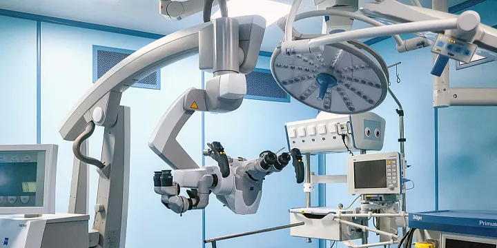 Три флагманских медцентра построят до конца года в Москве   