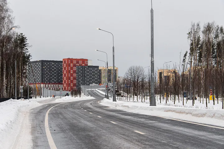 Более 90 км дорог построят в Москве до конца года