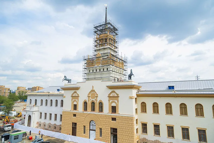 Реконструкцию Московского ипподрома планируют завершить в этом году