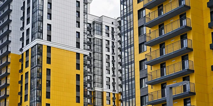 В 1-м Волоколамском проезде строят дом по программе реновации