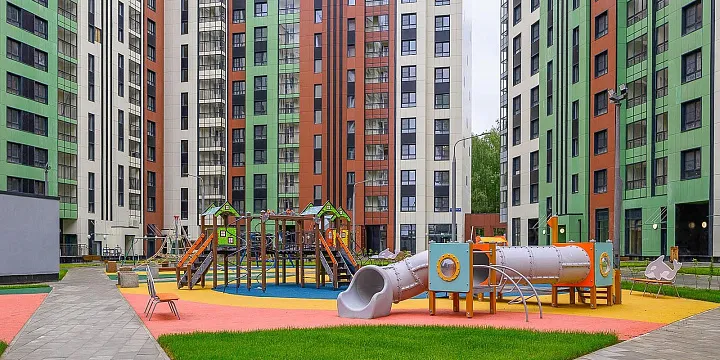 Жители 96 домов в ЮЗАО завершили оформление документов на новые квартиры по программе реновации