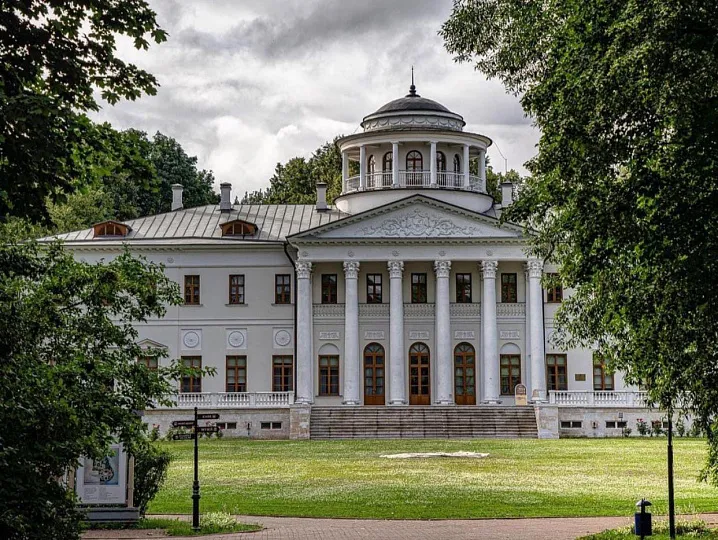 Более 100 городских усадеб вошли в программу реставрации