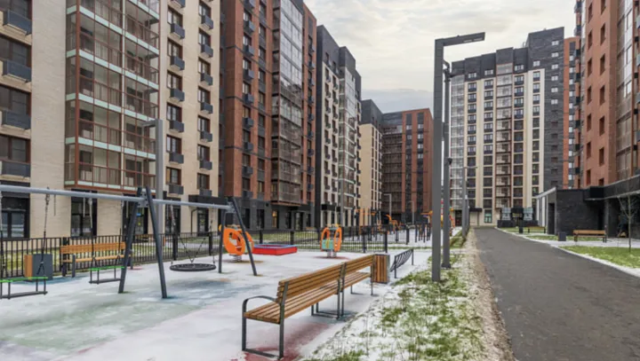 Более 130 семей переехали в новостройку по реновации на улице Лобачевского