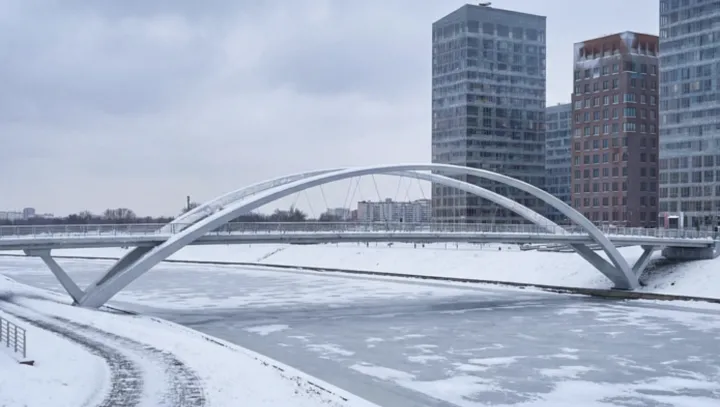 Началось строительство опор арок моста между Мневниковской поймой и районом Крылатское 