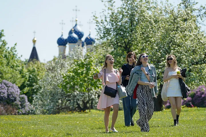 Сто дней развлечений 