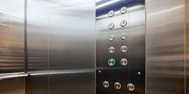 Почти 48 тысяч лифтов заменили в Москве по программе капремонта