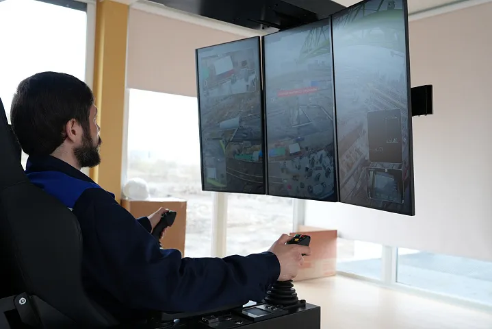 Жилой комплекс строит «умный» башенный кран 