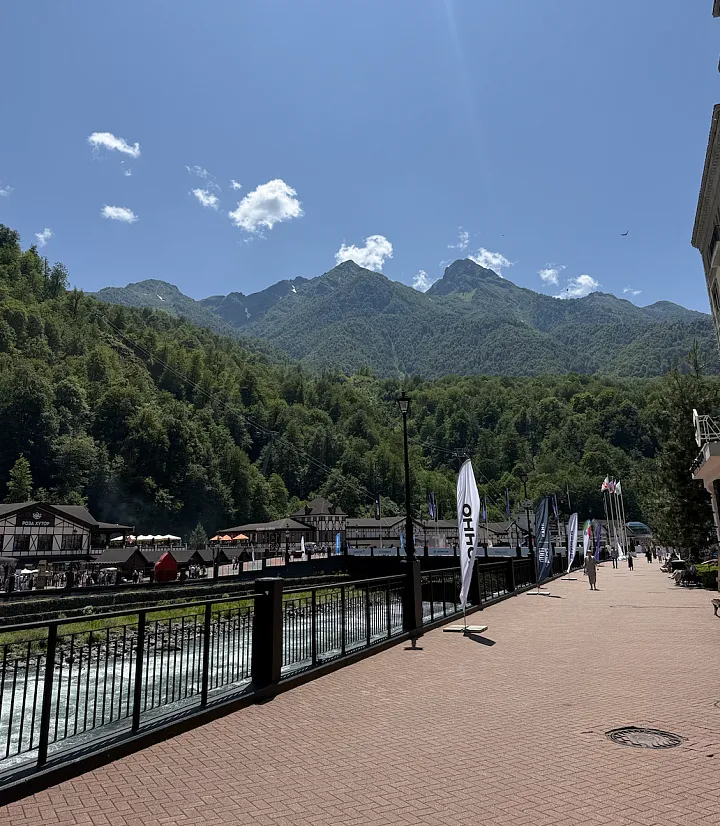 В Красной Поляне перестали выдавать разрешения на новое строительство