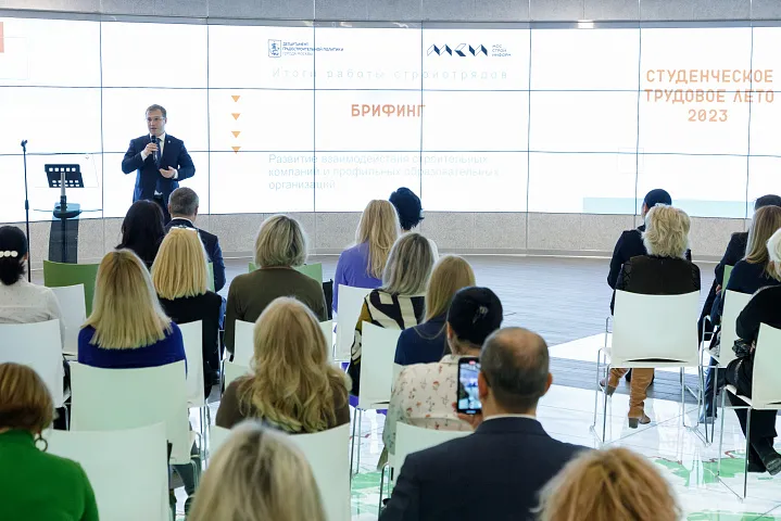 На столичных стройках этим летом работало 14 стройотрядов