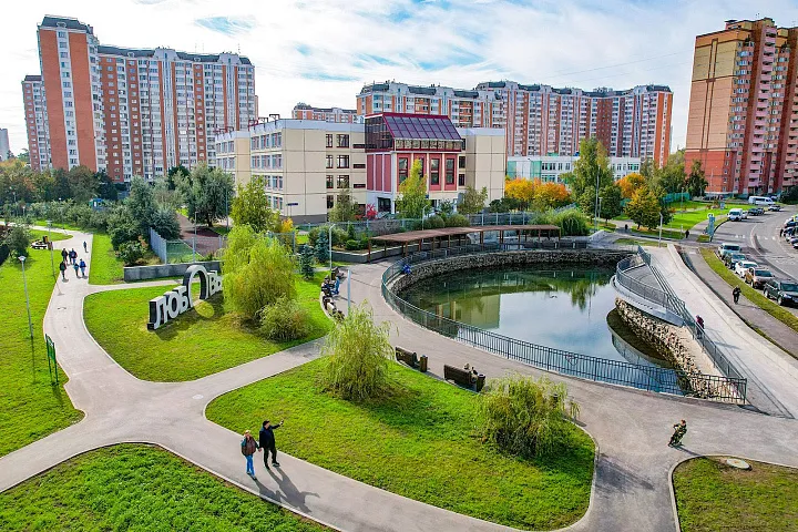 В нескольких районах Москвы обновили прогулочные зоны