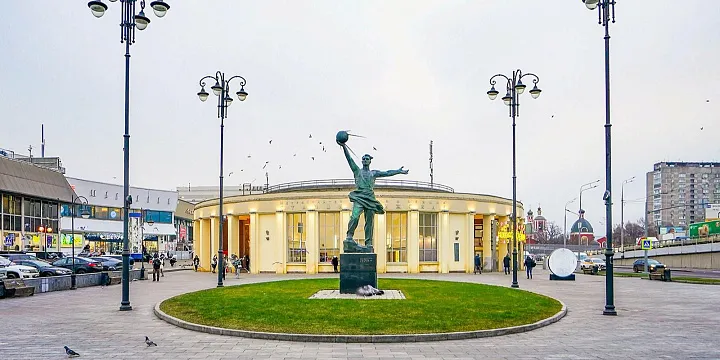 В Москве благоустроили Рижскую площадь и Трифоновскую улицу 