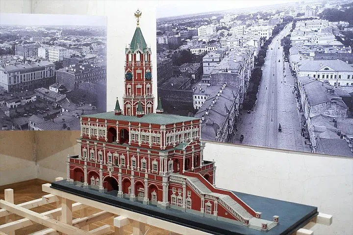 Открылась выставка, посвященная 90-летию музея МУАР