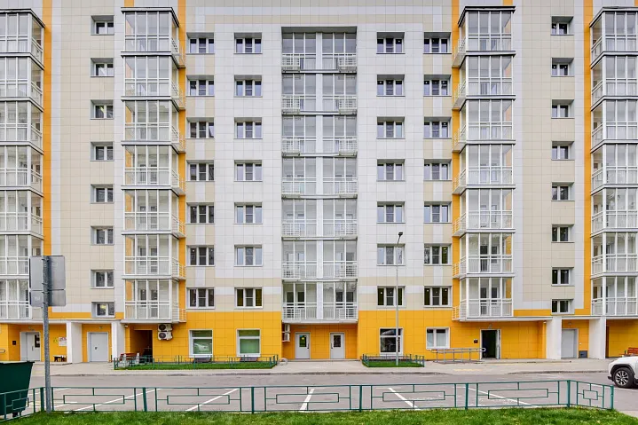 В трех районах Москвы по реновации переедут 1,5 тысячи человек 