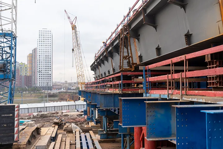 Мост через Москву-реку в створе Берегового проезда введут в эксплуатацию  в конце 2025 года 