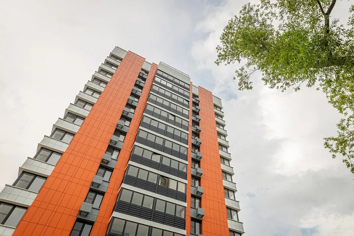 Программа реновации реализуется в 90 районах и поселениях 