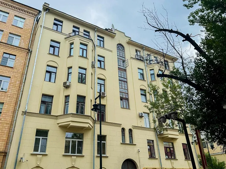 За 10 лет в арбатских переулках отремонтировали 35 исторических домов