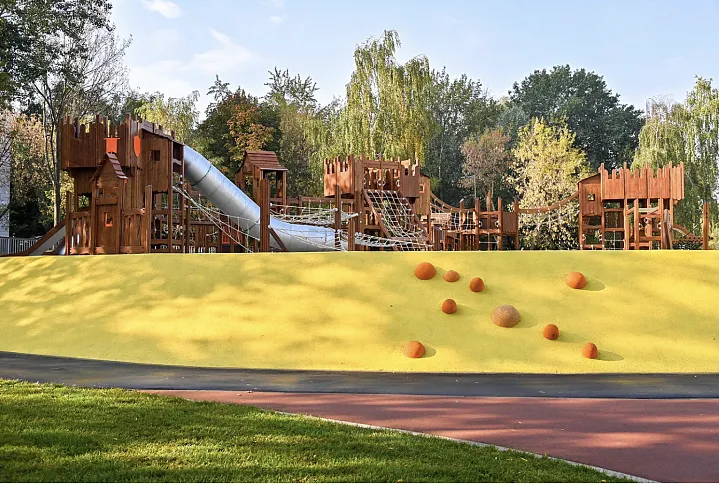 Собянин открыл новый парк в пойме реки Жужи 