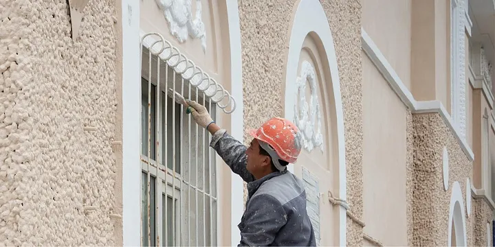 В Москве отремонтируют около 300 фасадов домов на обновленных улицах