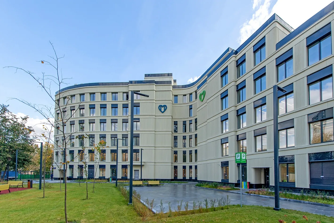 Более 30 объектов здравоохранения построят в Москве за три года
