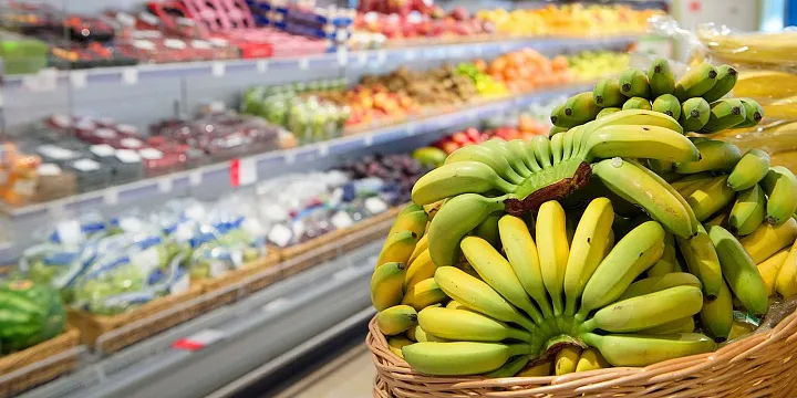 Минимальный набор продуктов в России подешевел впервые с начала года