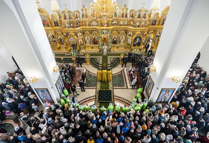 Патриарх Кирилл освятил храм на Березовой аллее