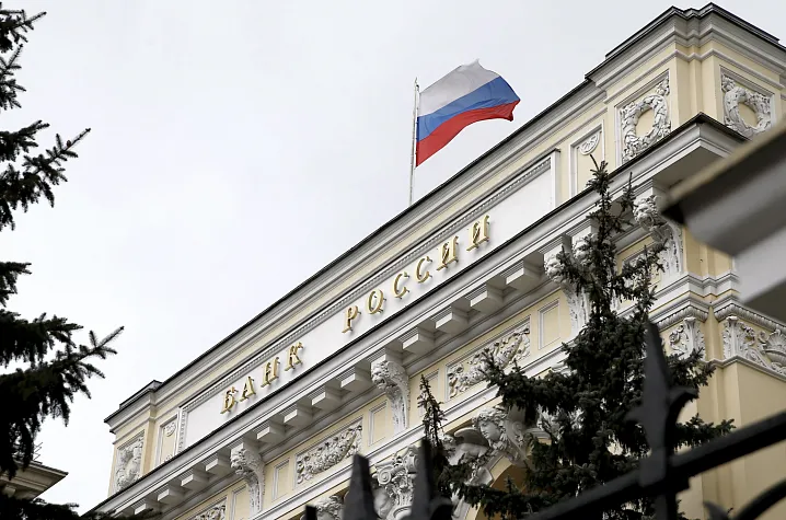 Центробанк поднял ключевую ставку до 15% 