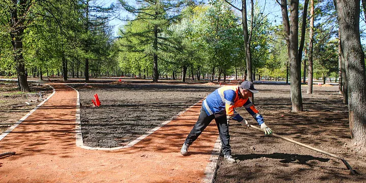В Москве начали благоустраивать парк имени 40-летия ВЛКСМ