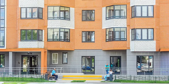 В мае квартиры по реновации получили более двух тысяч человек 