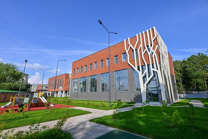 В Щербинке построили новый корпус школы № 2122 им. Юрасова