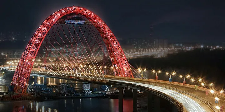 Более 400 светодиодных светильников установят на Живописном мосту
