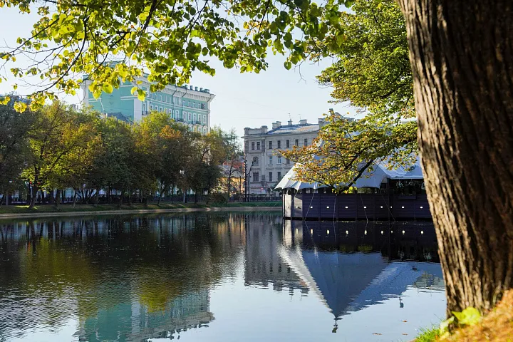 Где в центре Москвы поселиться рядом с водой