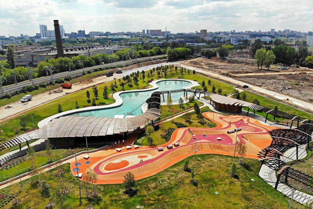 Сперва – парк, потом – новоселье 