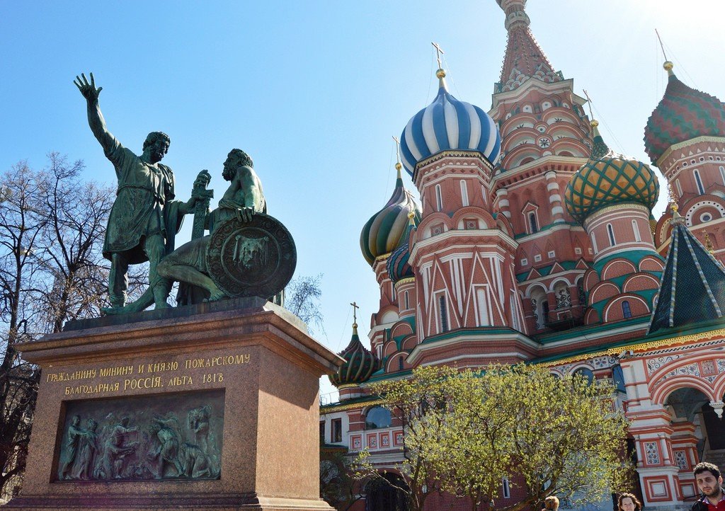 Картинка памятник минину и пожарскому в москве