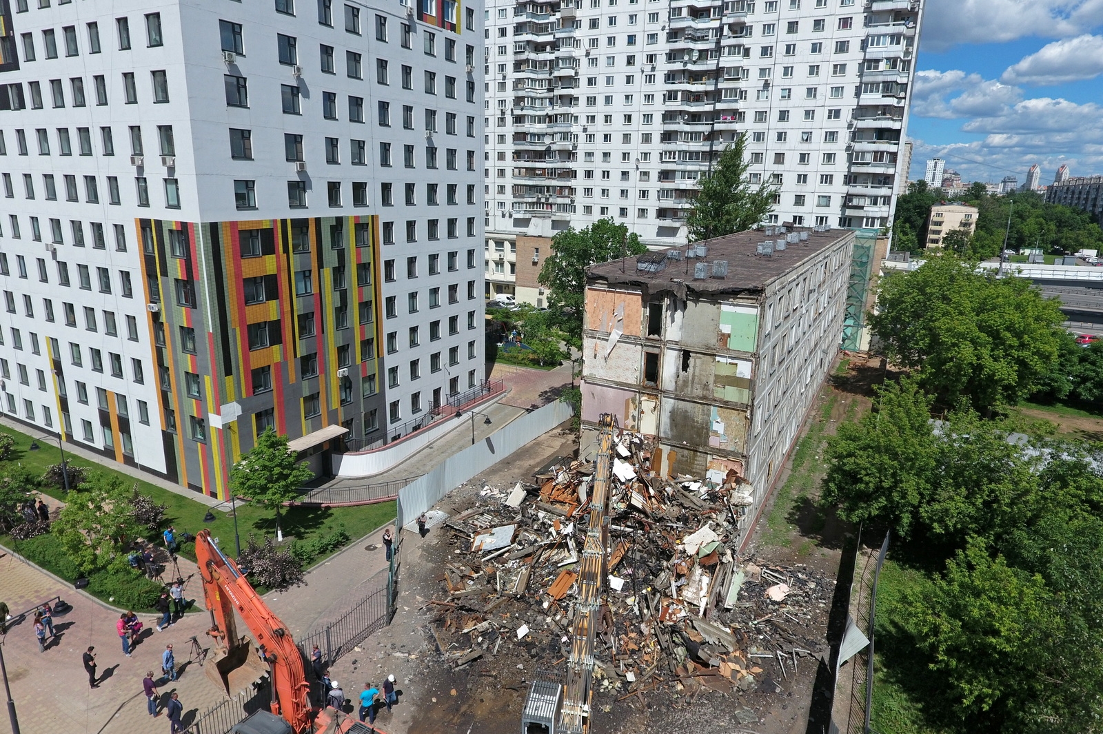 Недвижимость после. Реновация в Москве. Реновация пятиэтажек в Москве. Реновация пятиэтажек Москвы 2021. Реновация жилья в Москве.