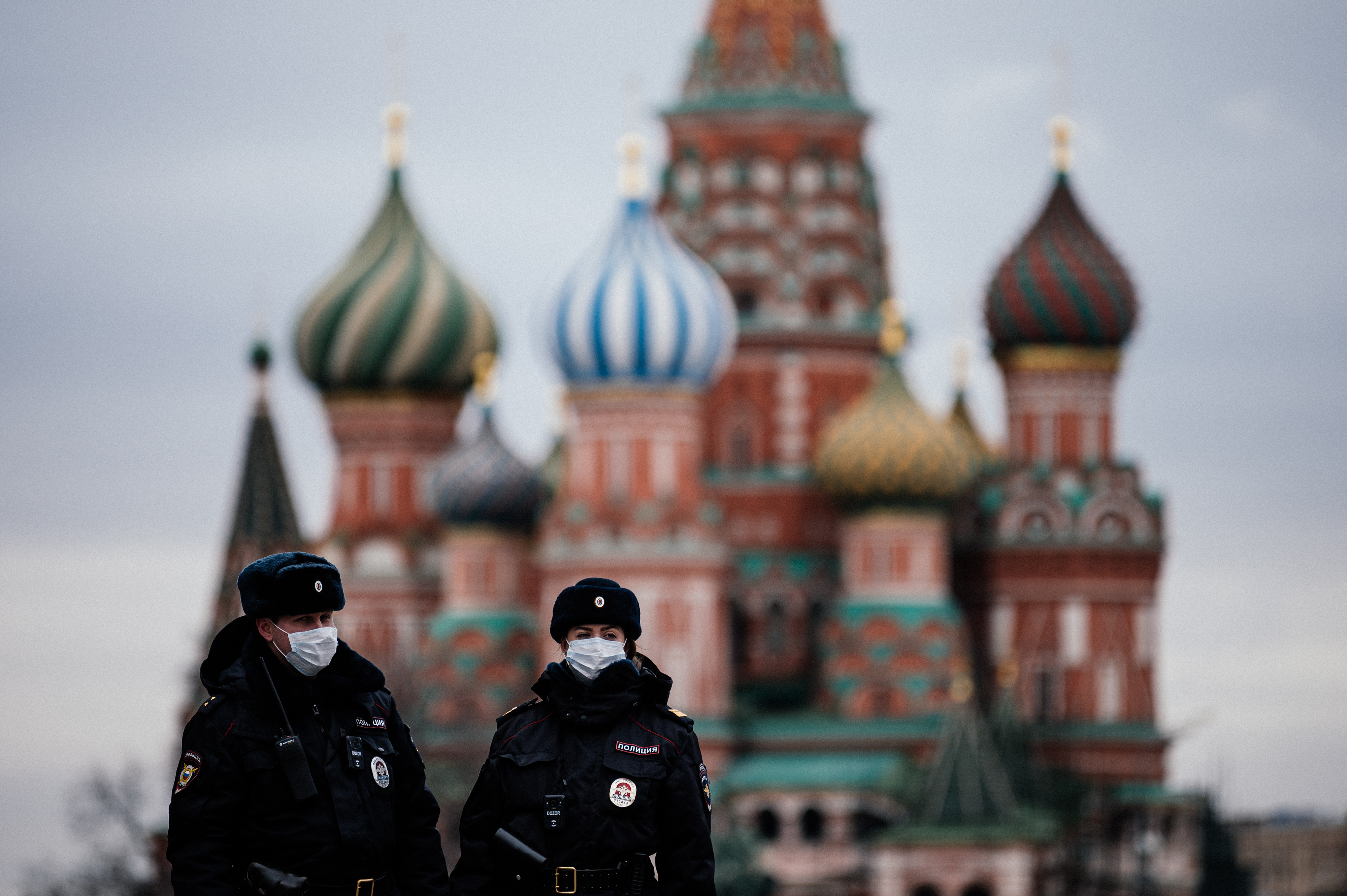 полицейские в москве