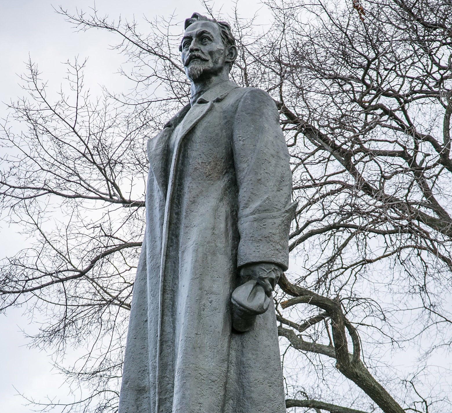 Памятник дзержинскому на лубянке. Феликс Дзержинский памятник в Москве. Памятник Дзержинскому в Москве на Лубянке. Железный Феликс на Лубянке.