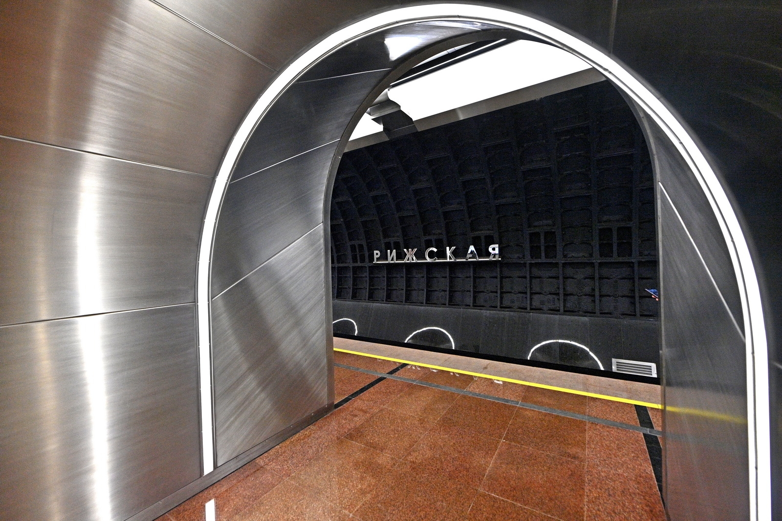 Москвичи выберут самые красивые станции БКЛ метро 