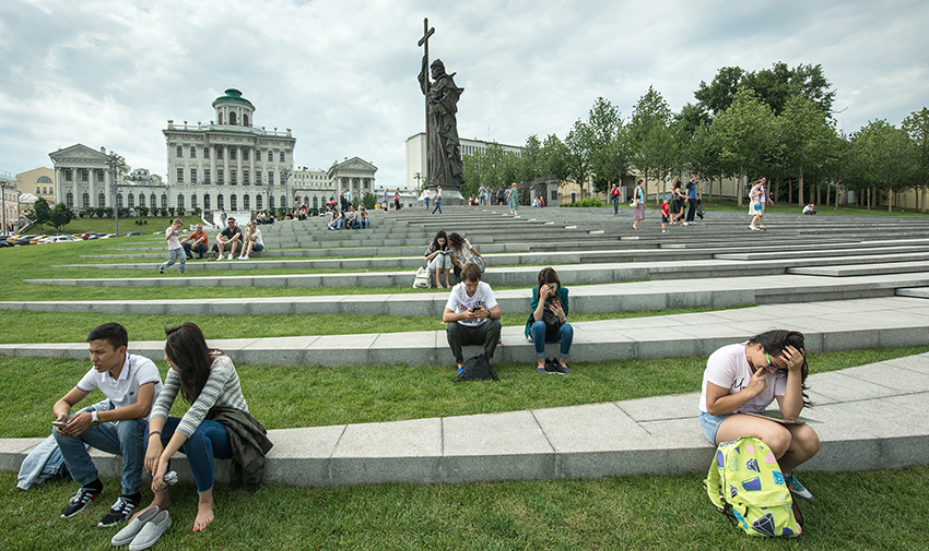 _Боровицкая площадь в Москве стала популярным общественным пространством.jpg